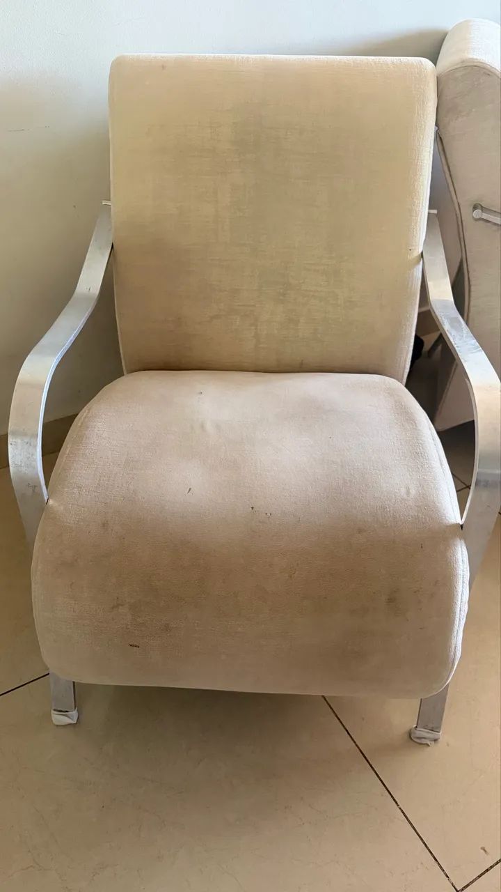 Vendo poltronas seminovas, mas com estado de zero.  - Foto 3