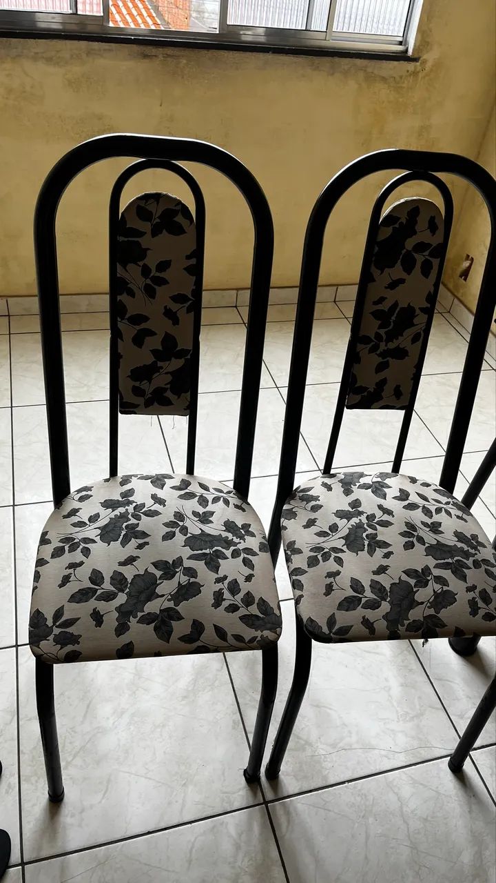 Mesa com 6 cadeiras  - Foto 2