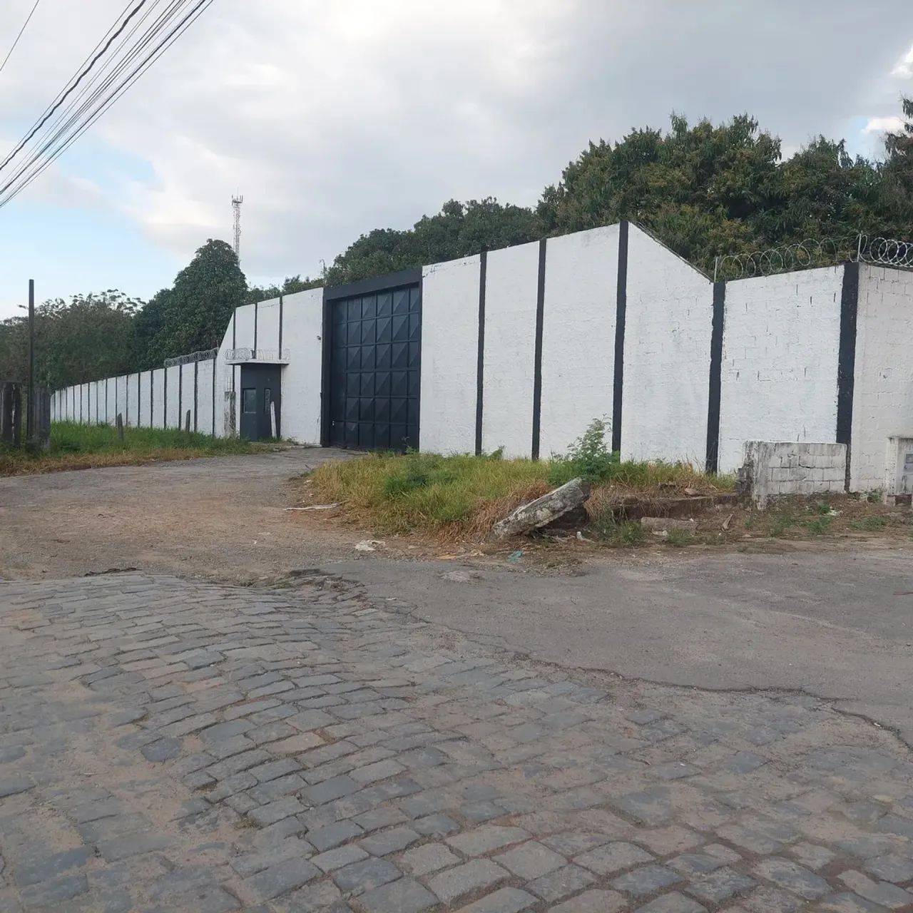 AREA DUTRA - LORENA - 4000 M2 - PROX DIVISA RIO DE JANEIRO