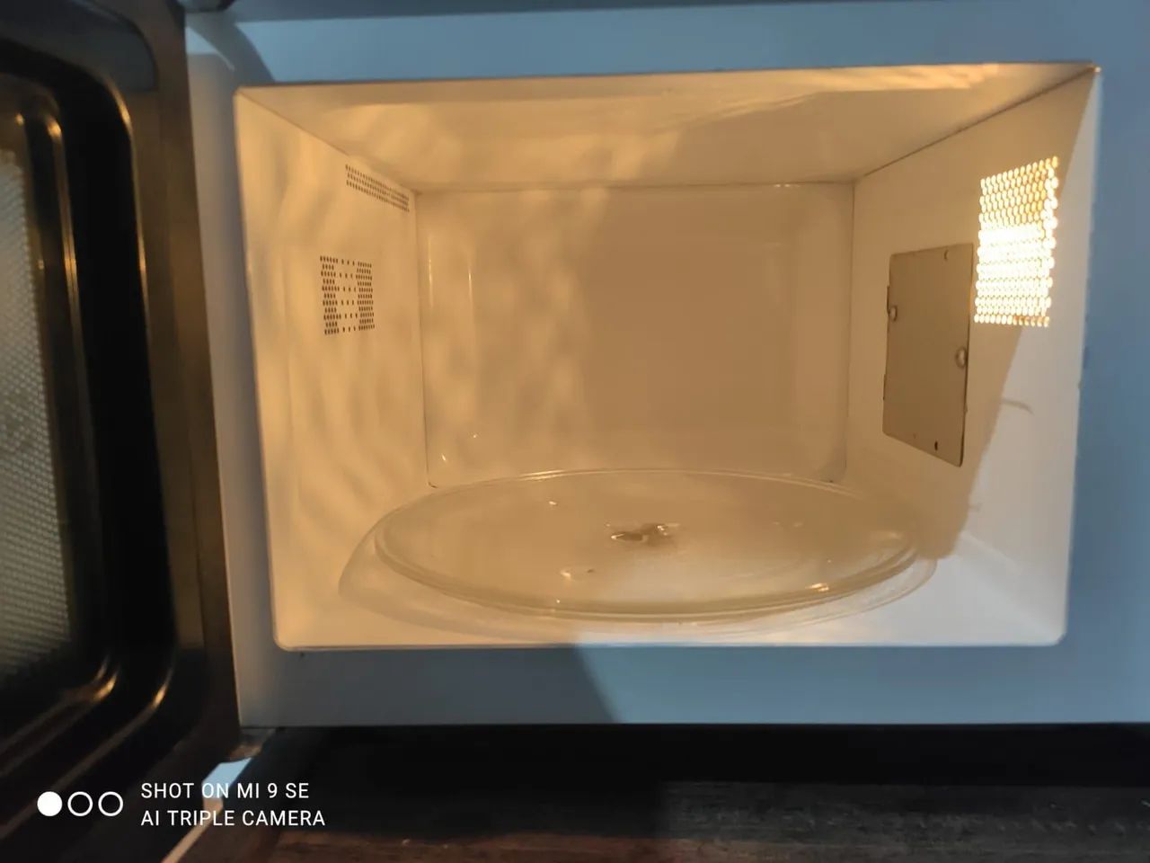 Microondas 20 litros - Foto 4