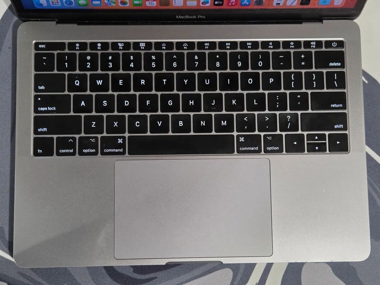 macbook pro 2017 16gb