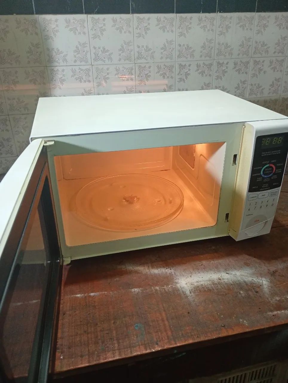 Microondas Sharp 34 litros - Foto 3
