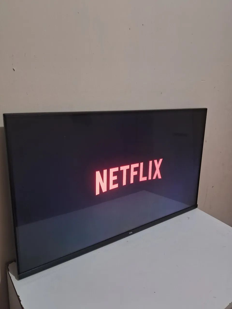 vendo tv smart TCL Android 40" sem defeito !! - Foto 2