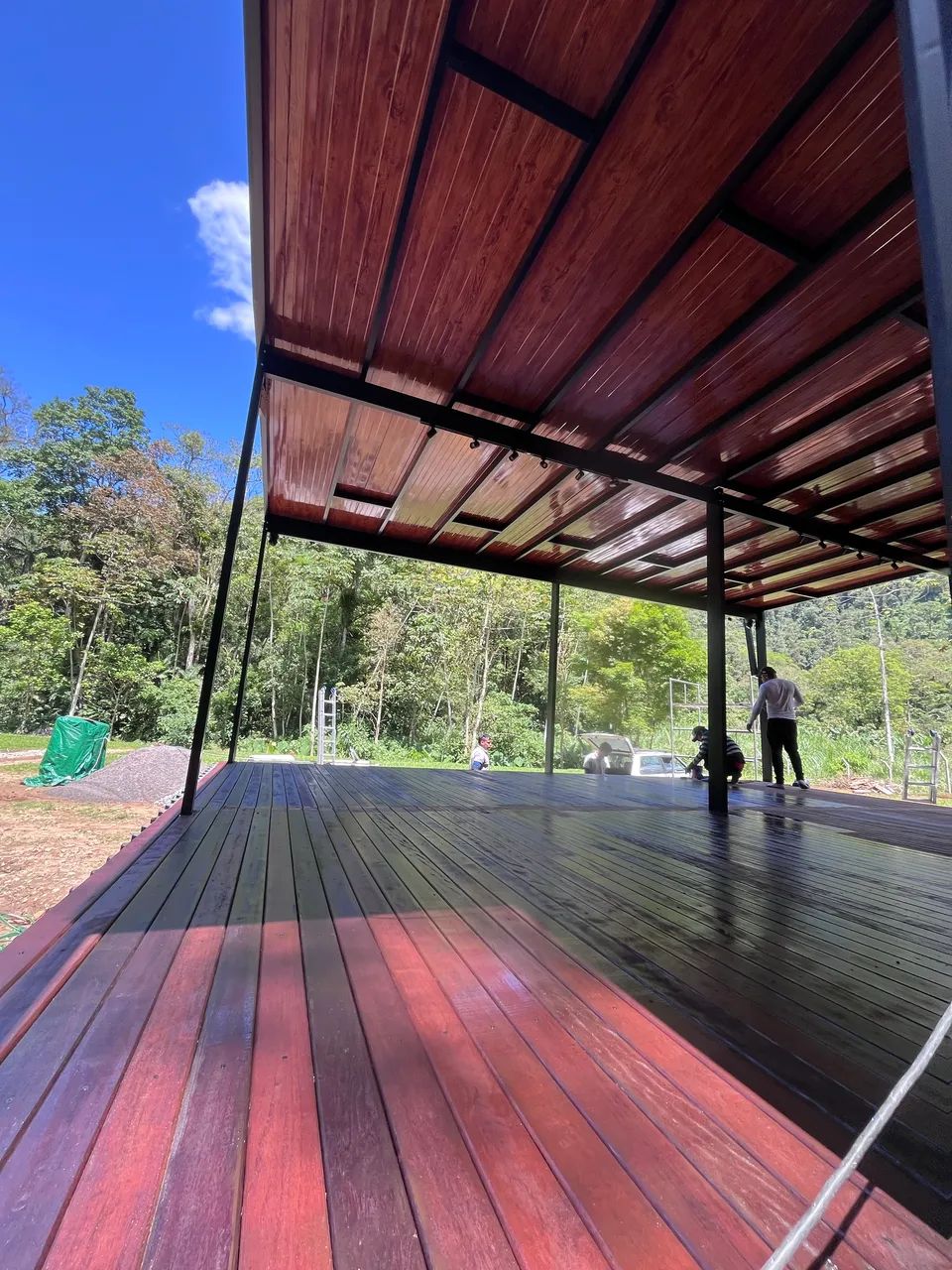 CONTAINER COM DECK E PERGOLADO - Foto 3