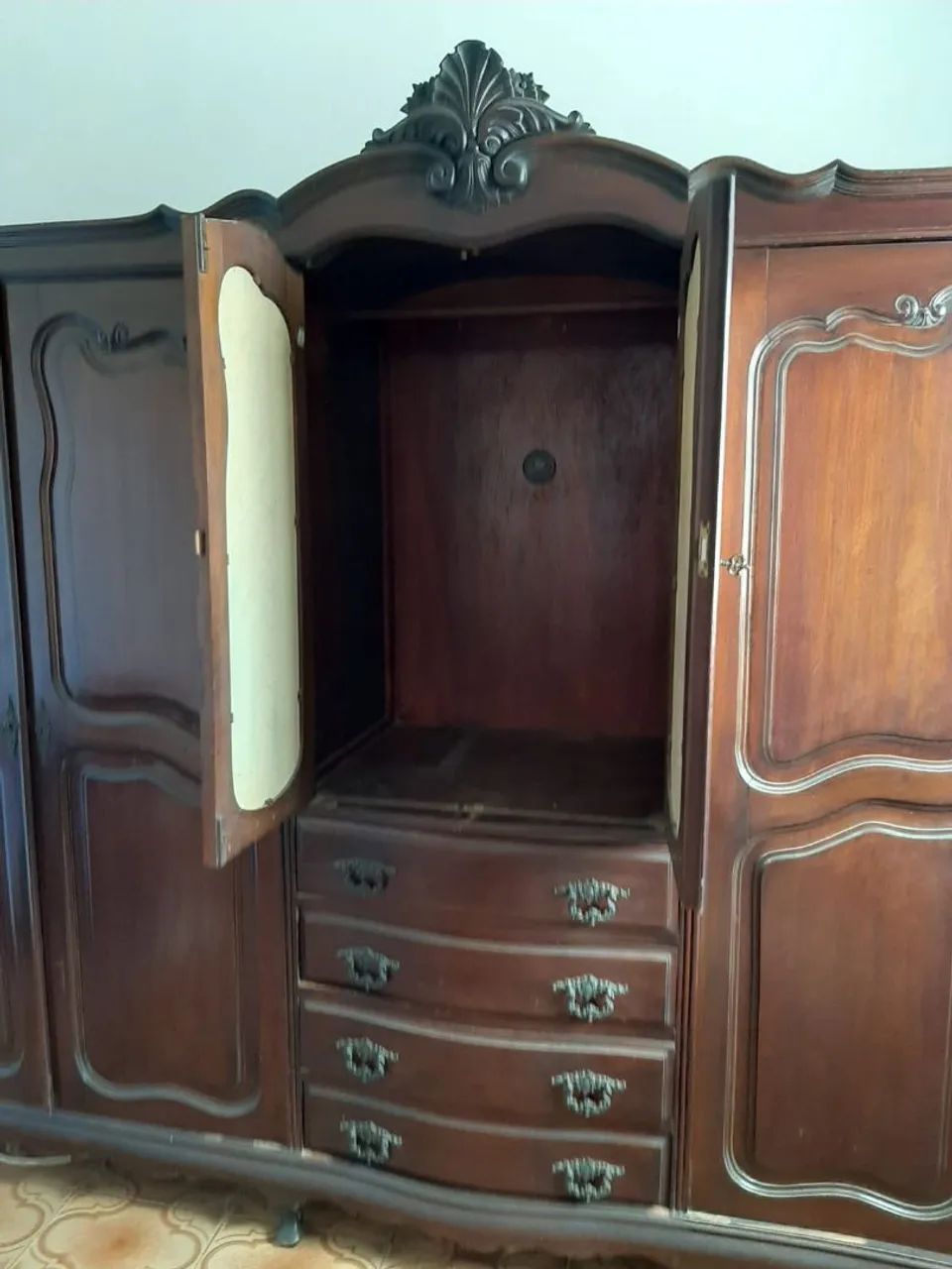 Vendo guarda roupa madeira  - Foto 5