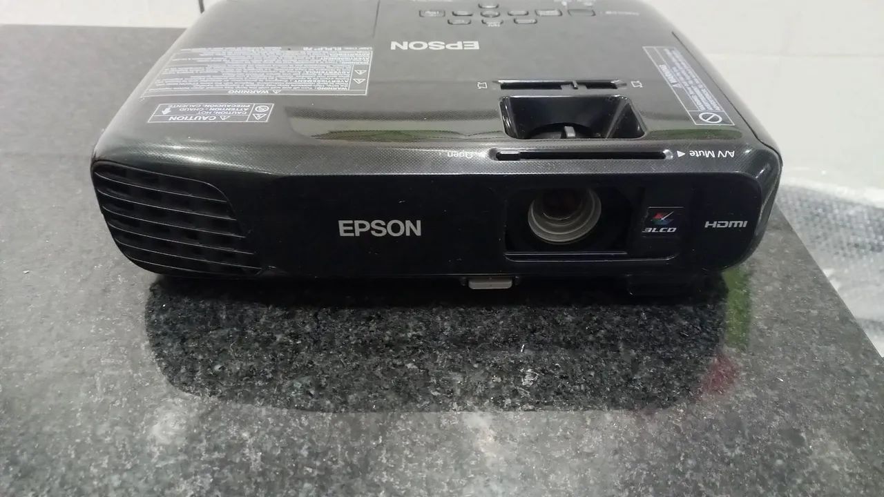 PROJETOR EPSON S18 HDMI