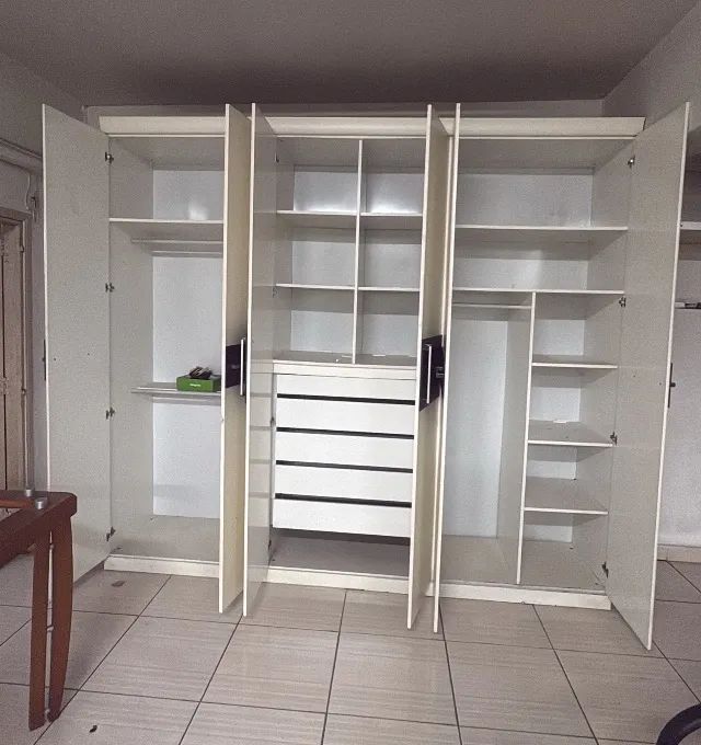 Guarda roupa 6 portas branco  - Foto 2