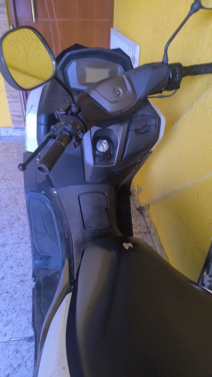 Yamaha branca  - Foto 4