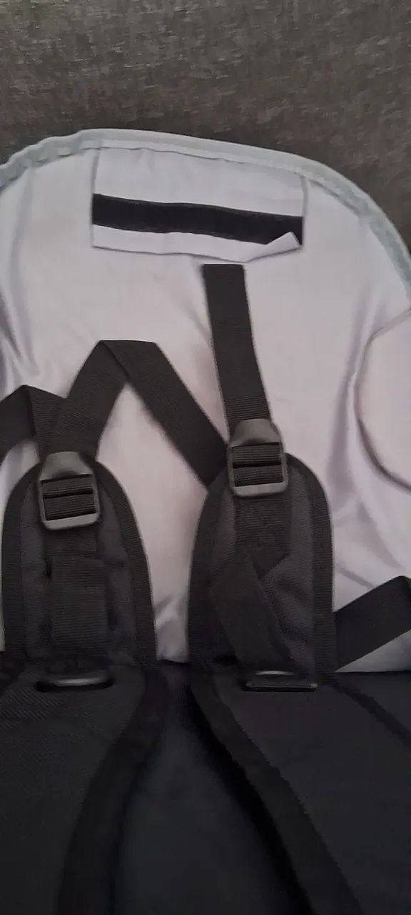 Mochila preta com rodinhas - Foto 5