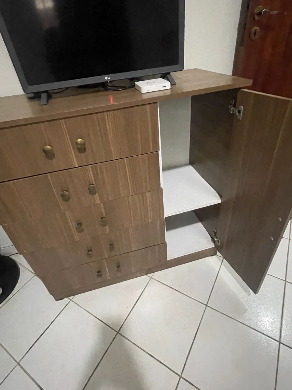 Guarda roupa e cômoda  - Foto 3
