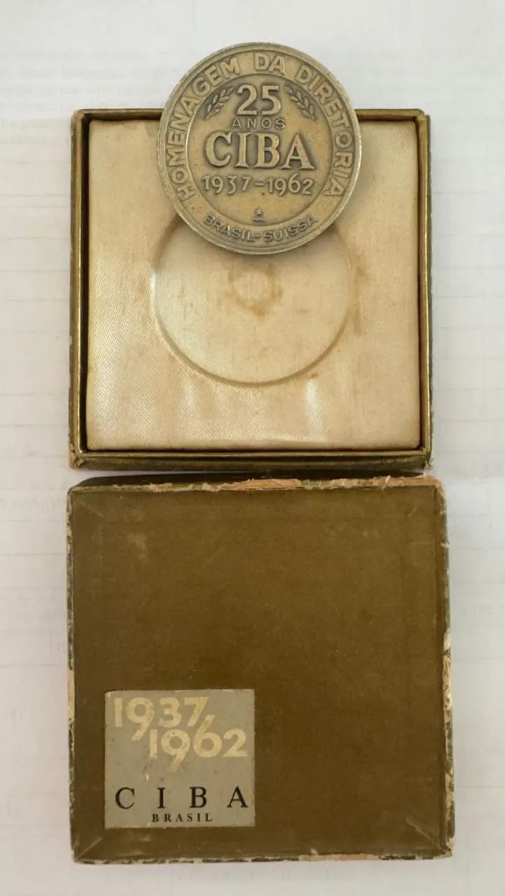 MEDALHA COMEMORATIVA DO LABORATÓRIO- CIBA (1937/1962) - Foto 2