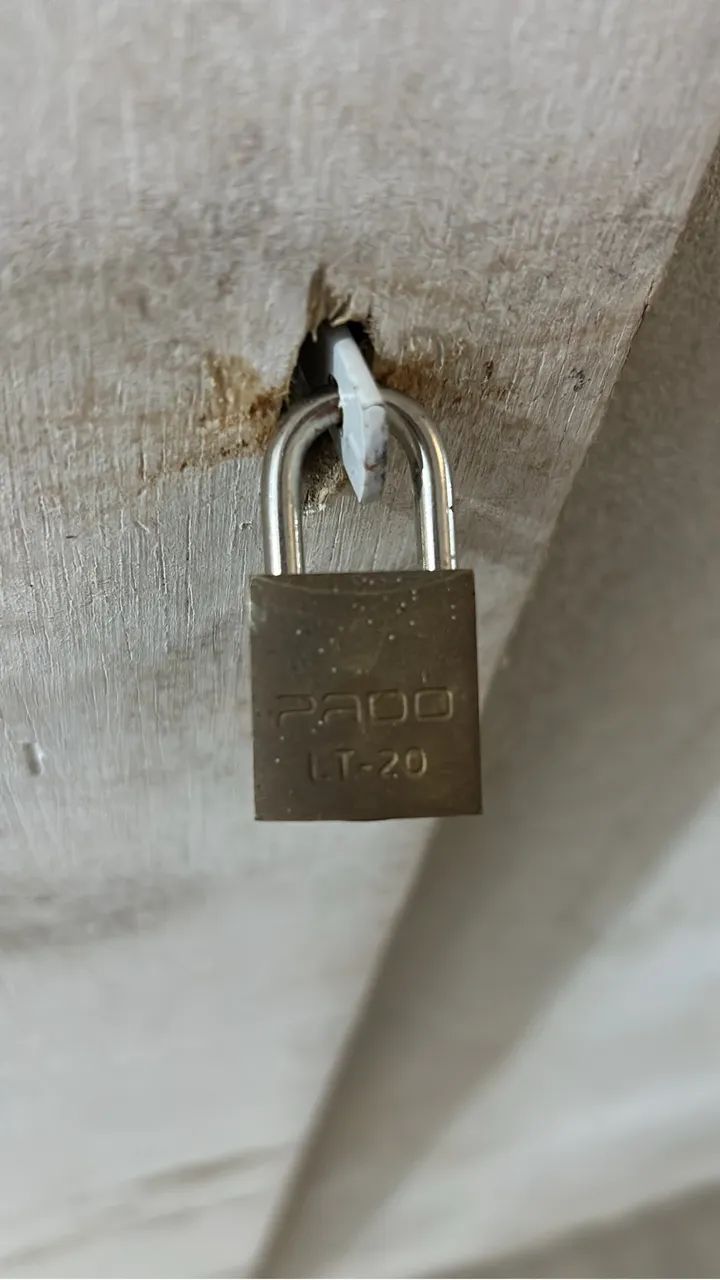 Guarda Móveis 