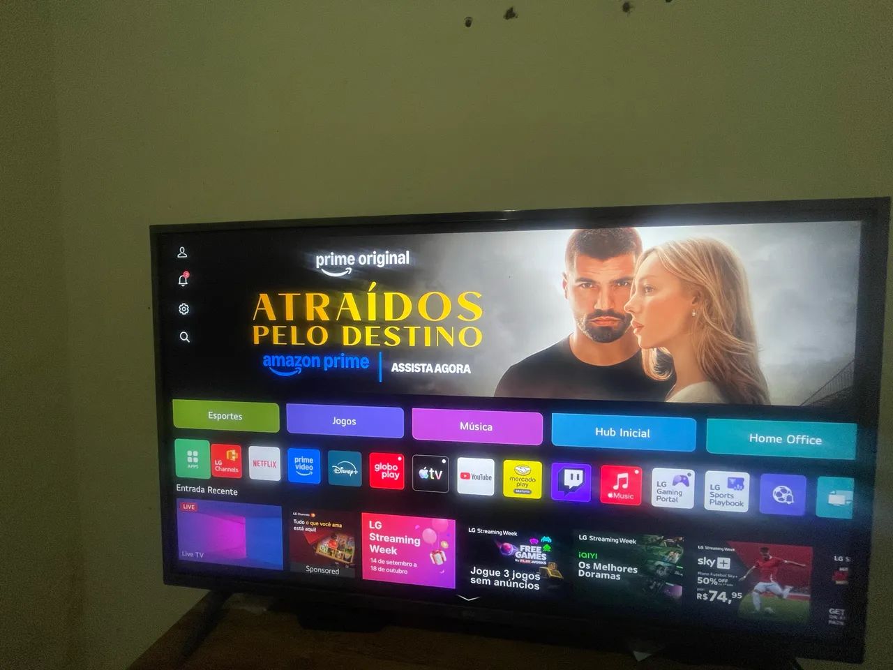 Vendo televisão 