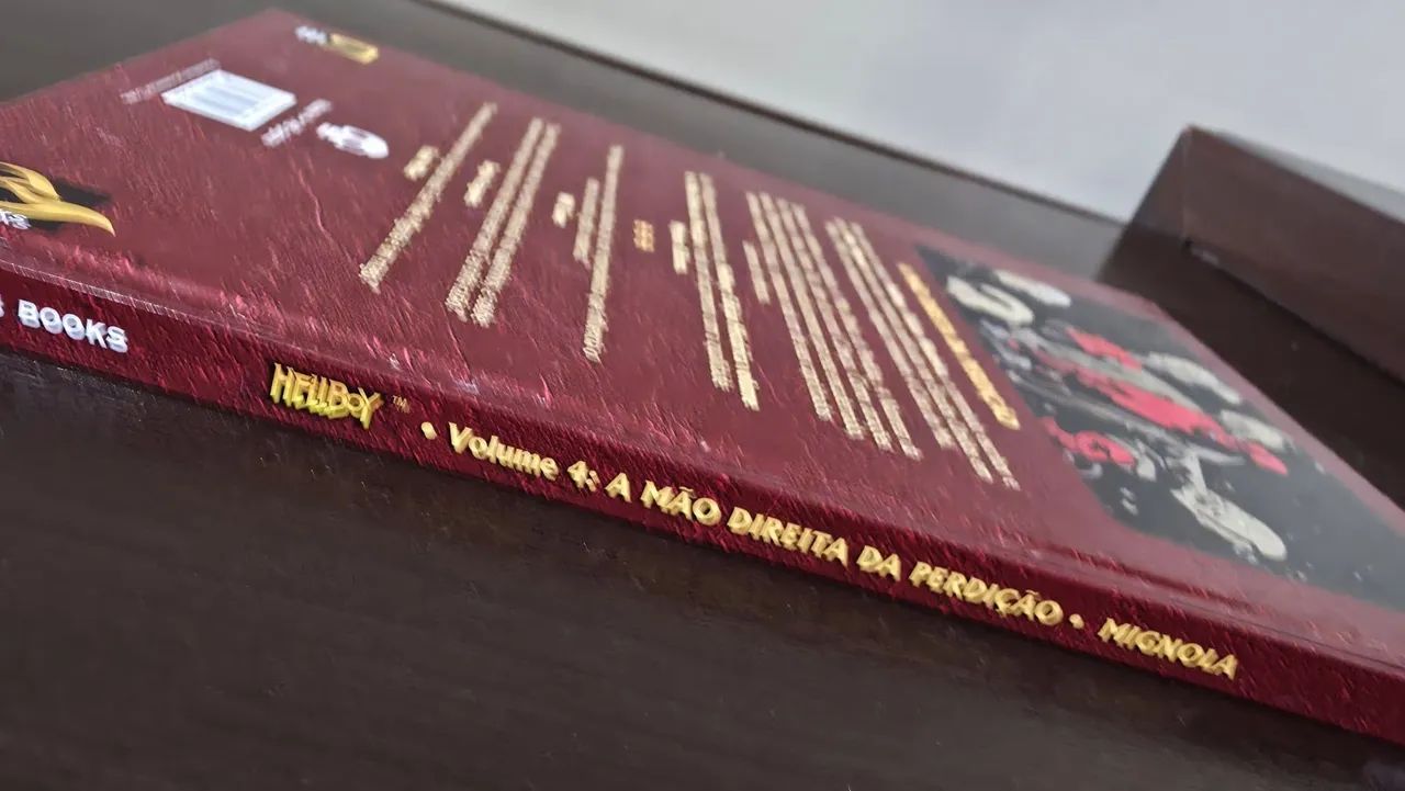Hellboy - Edição Histórica Vol. 4 - A Mão Direita da Perdição- HQ Mythos - Foto 3