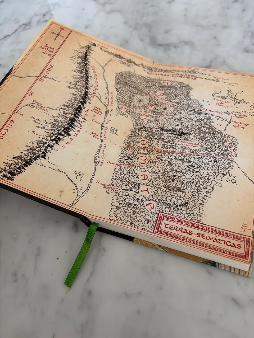 Livro O Hobbit - Editora Harper Collins - Foto 3