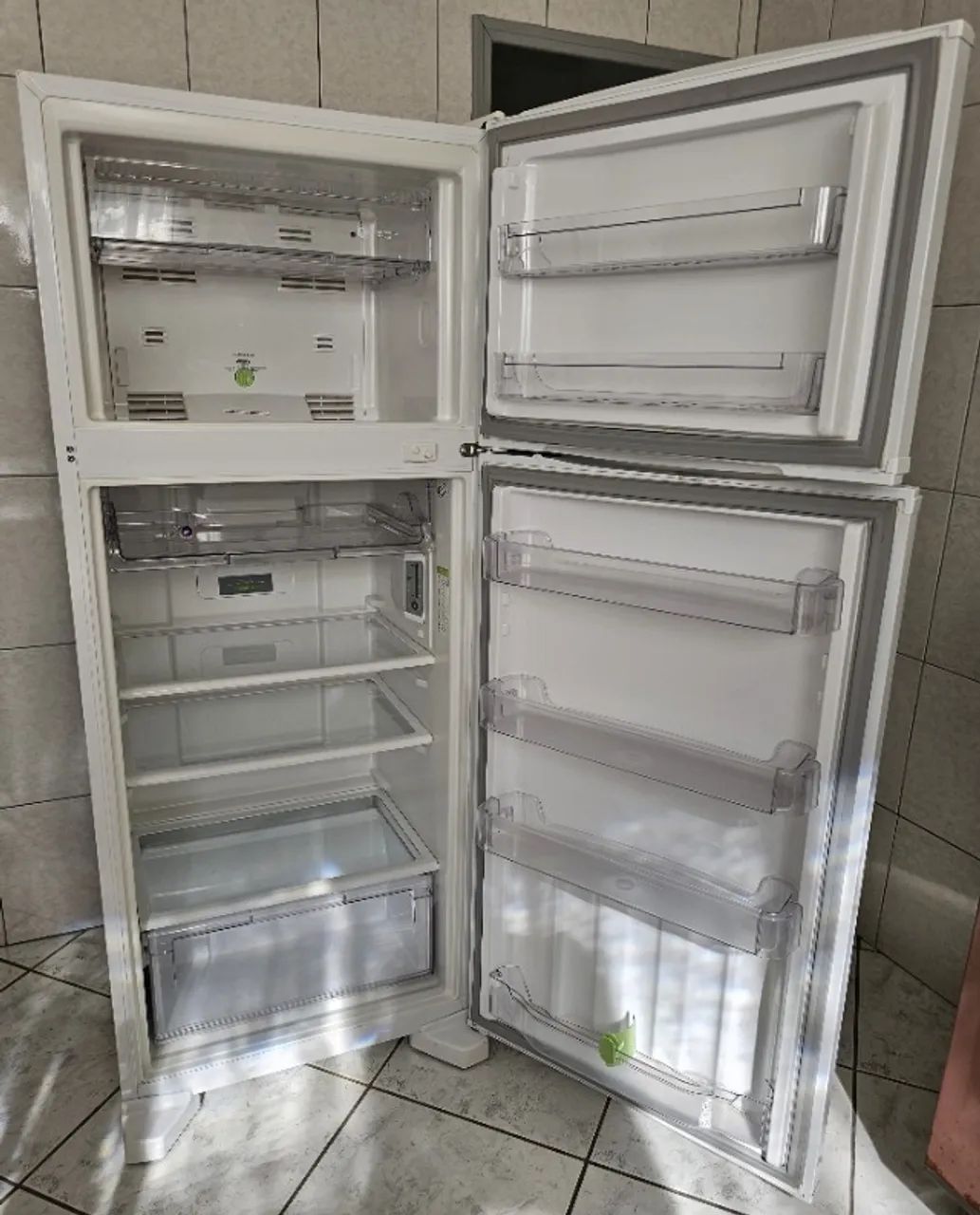 GELADEIRA NOVISSIMA  Consul Frost Free Duplex 410 Litros  MARAVILHOSA COM GARANTIA MOTOR  - Foto 3
