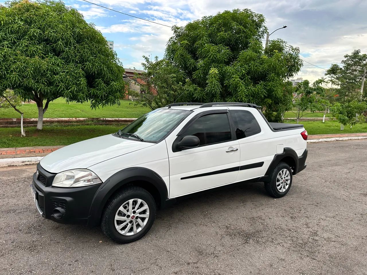 Fiat Strada Working Celeb.1.4 Fire Flex 8V CD 2015 - Foto 2