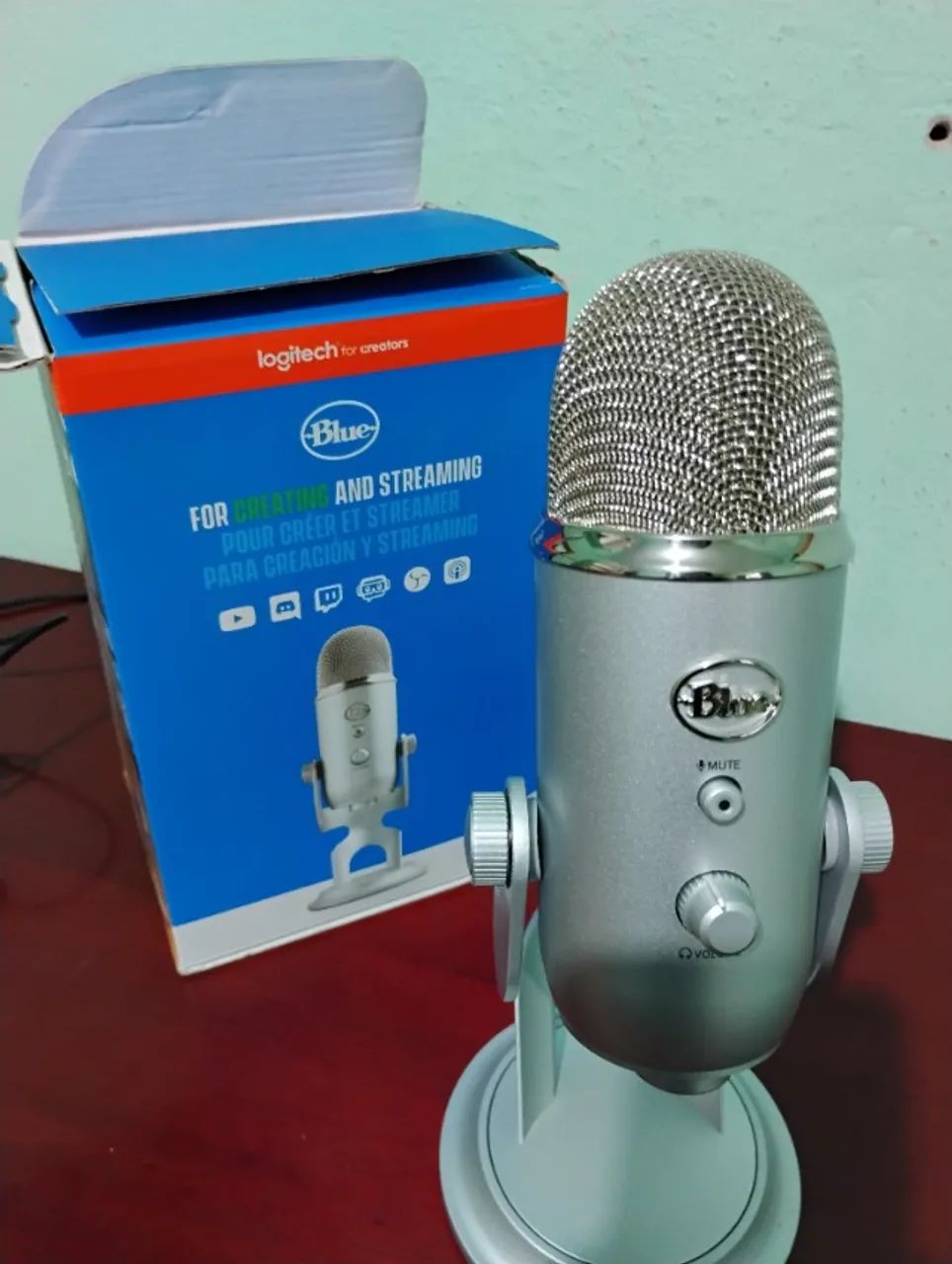 Microfone Condensador Blue Yeti Podcast, USB, Prata  - Foto 2