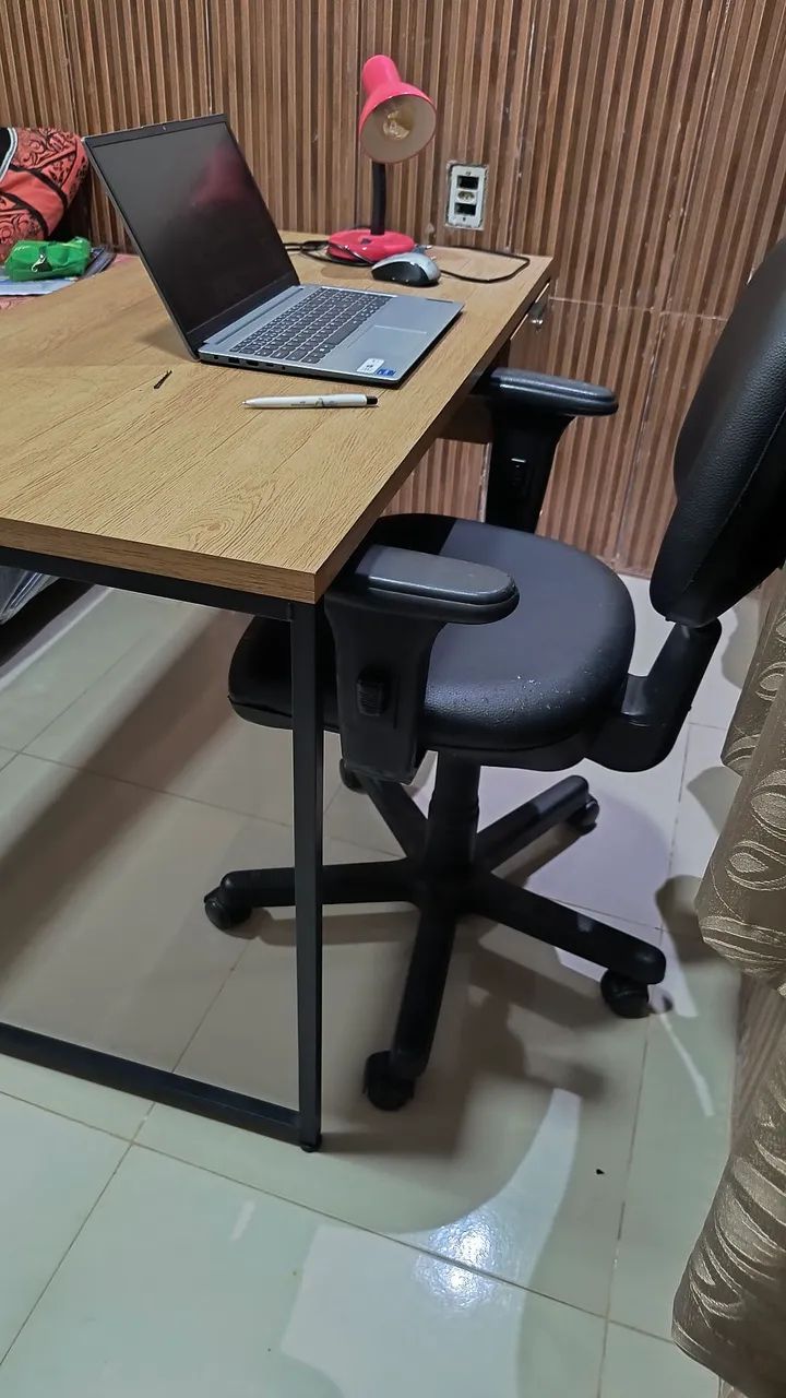 Mesa de escritório com cadeira  - Foto 2