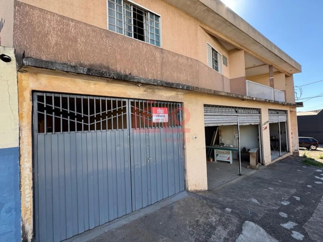 Salão comercial + 2 apartamentos na av. Guaiapó