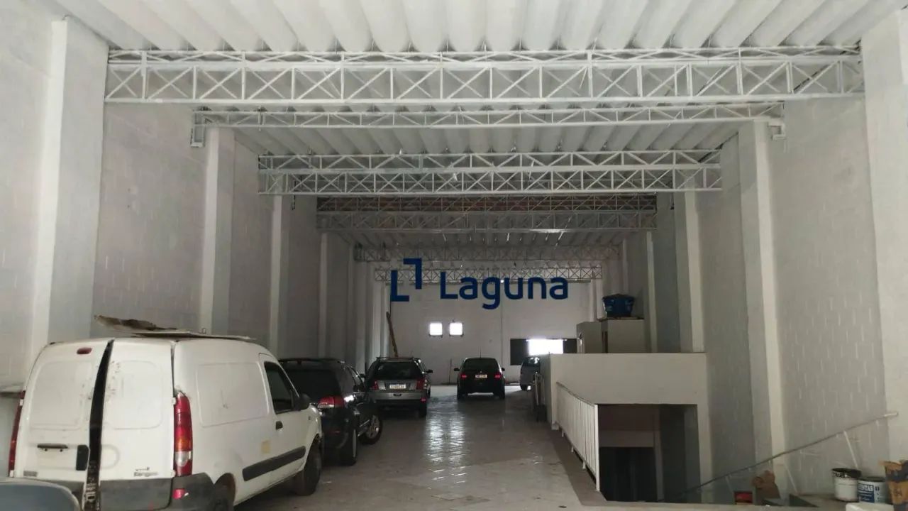 Excelente galpão de 686 m² de área construída no Taboão.