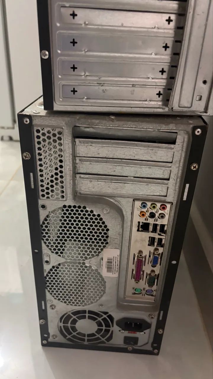 CPU Antiga para Escritório ou Peças - Funcionando - Foto 2