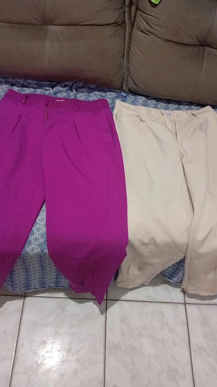 vendo duas calças social Tam g  80 cada uma 