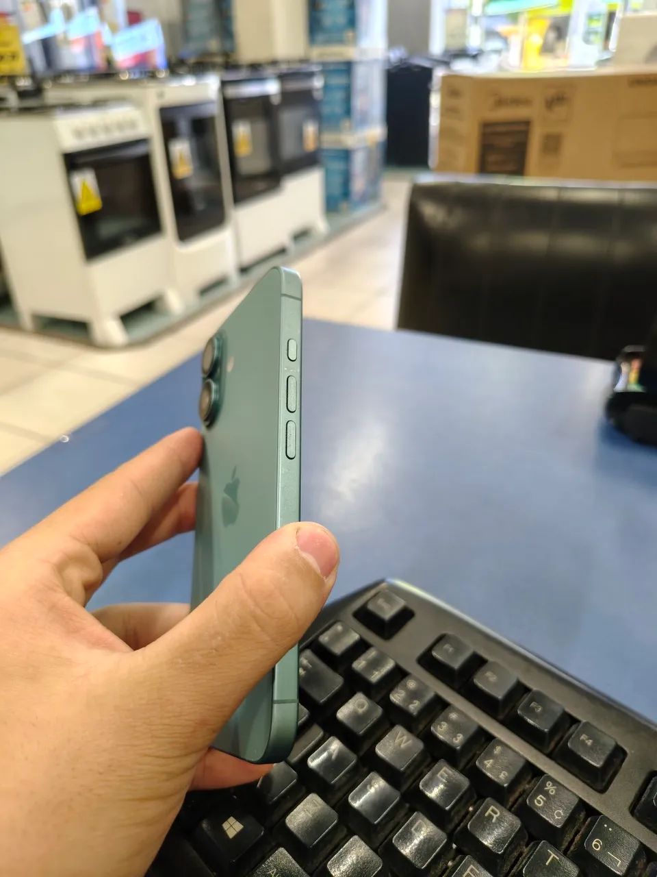 iPhone 16 novo  - Foto 3