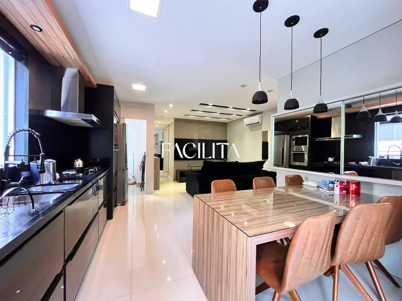 Apartamento com 2 quartos no bairro Canasvieiras, Florianópolis.