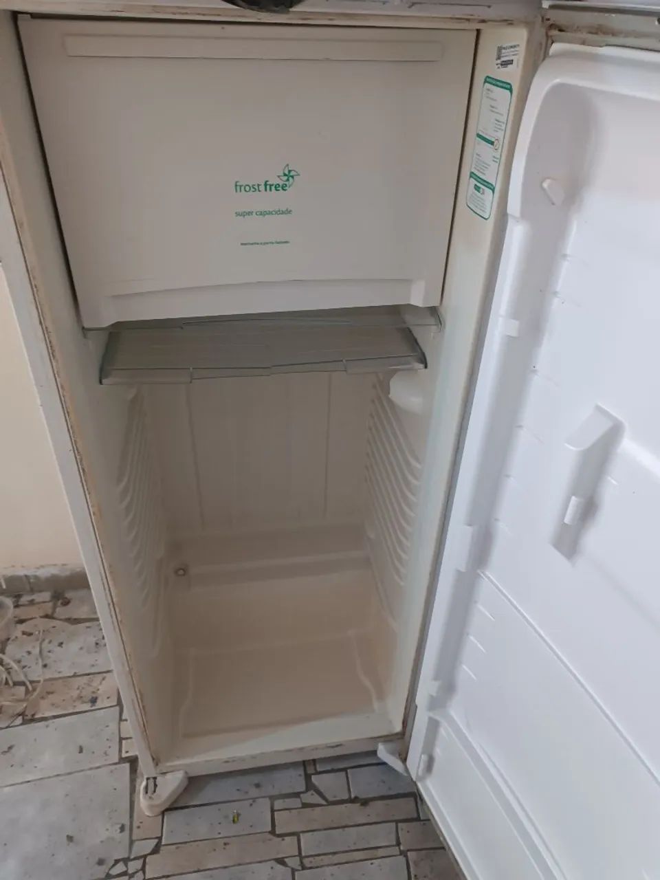 Geladeira com defeito 100 Reais  - Foto 2
