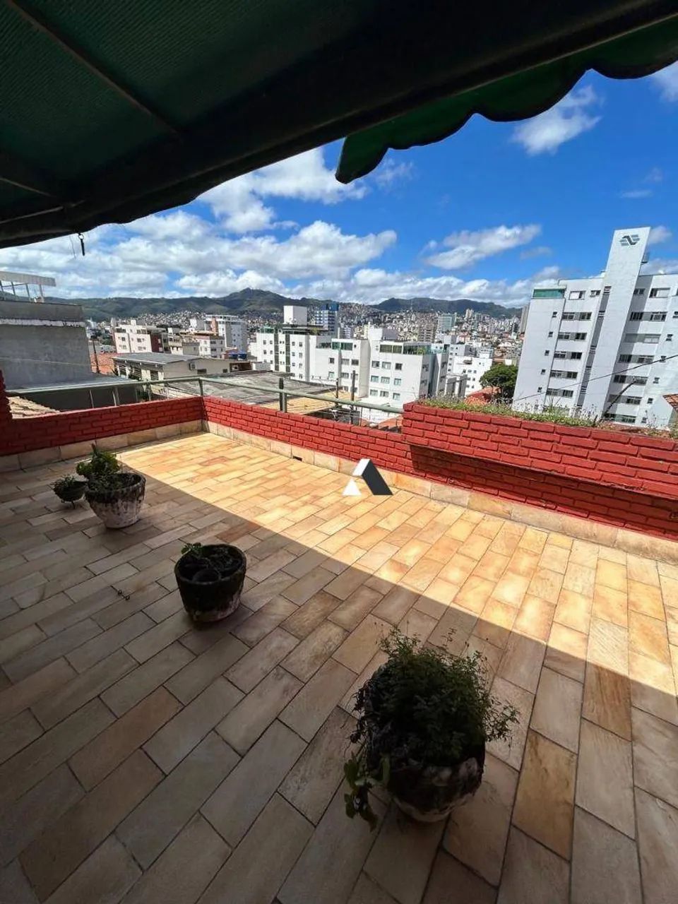 ?? Casa com piscina e vista para Serra do Curral  Raridade! - Foto 3