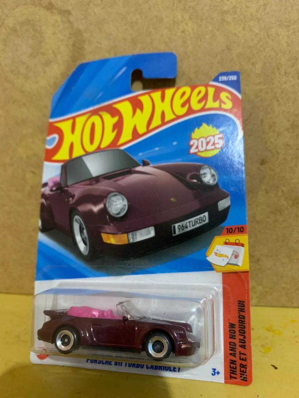 Coleção de Hot Wheels - 16 Miniaturas no Blister - Foto 2