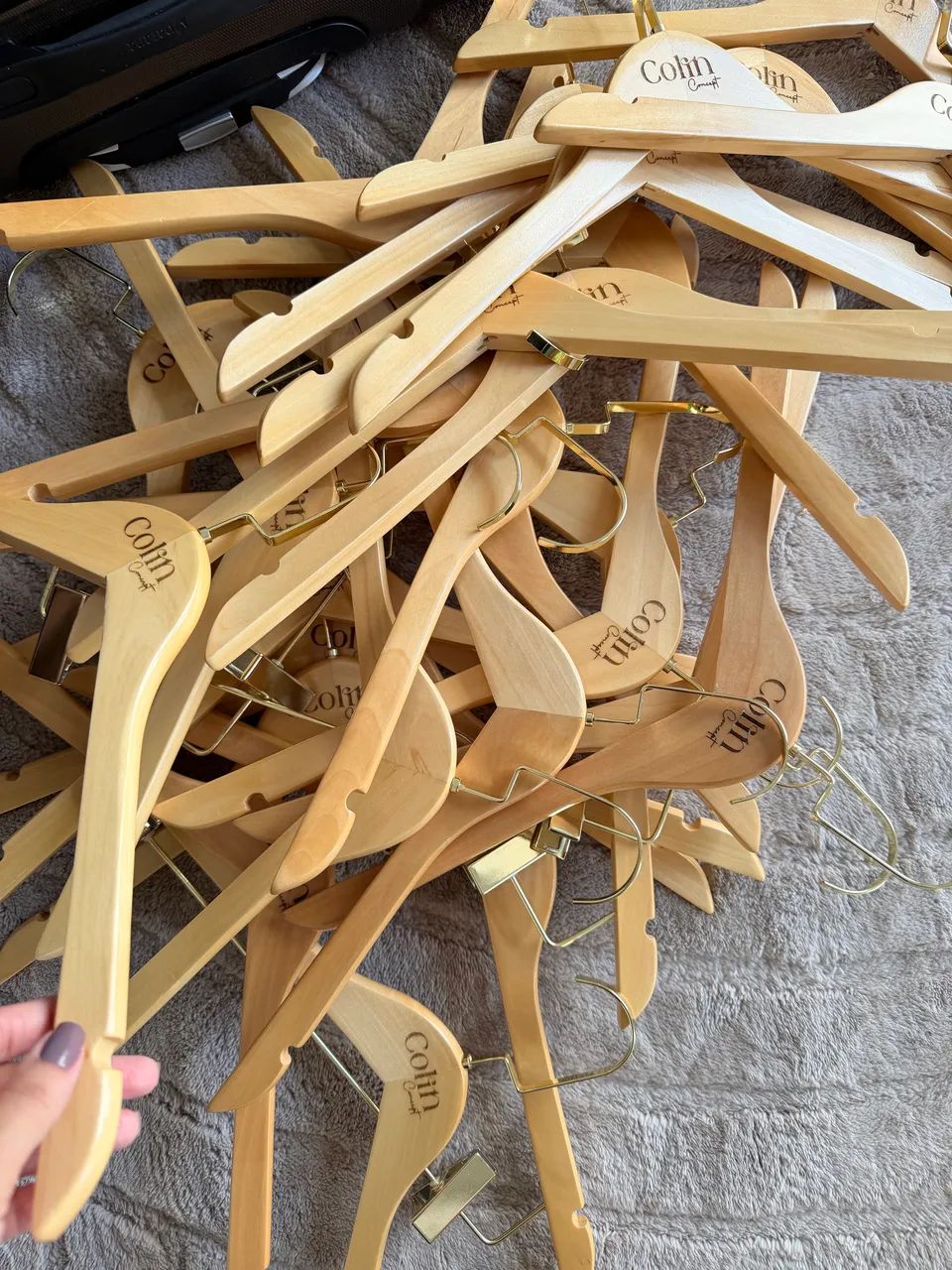 Cabides Madeira Alto Padrão Dourado 