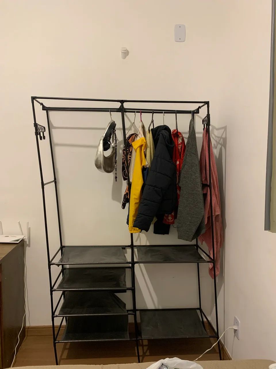 ARARA DE ROUPA - Foto 2