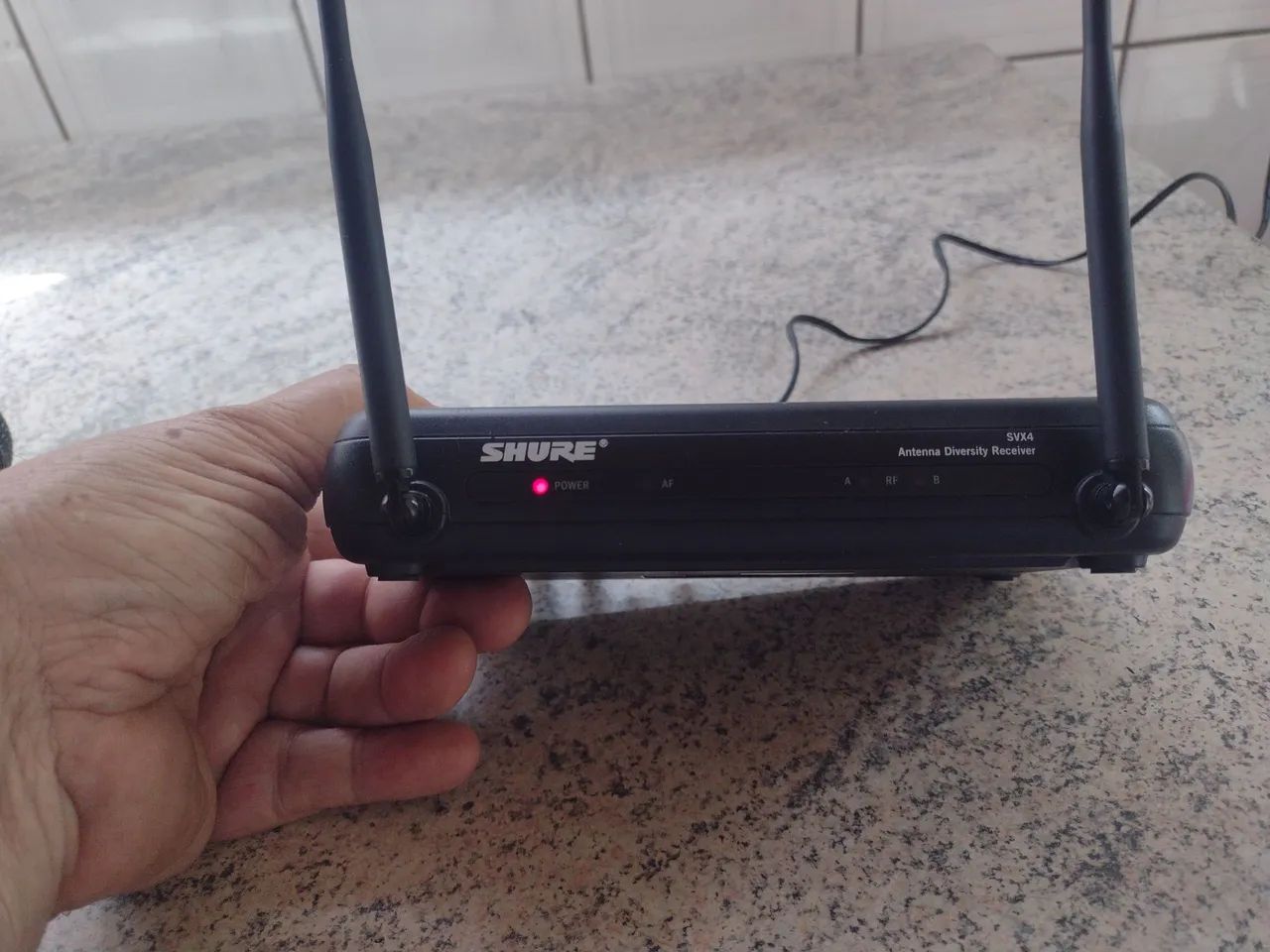 MICROFONE SEM FIO SHURE SVX4 
