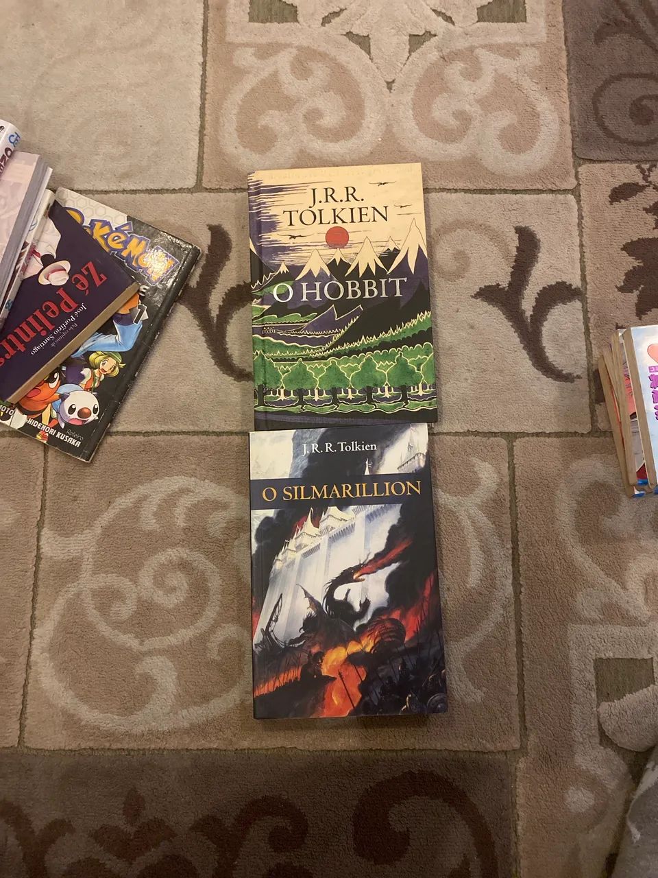 Livro hobbit e o Silmarillion 