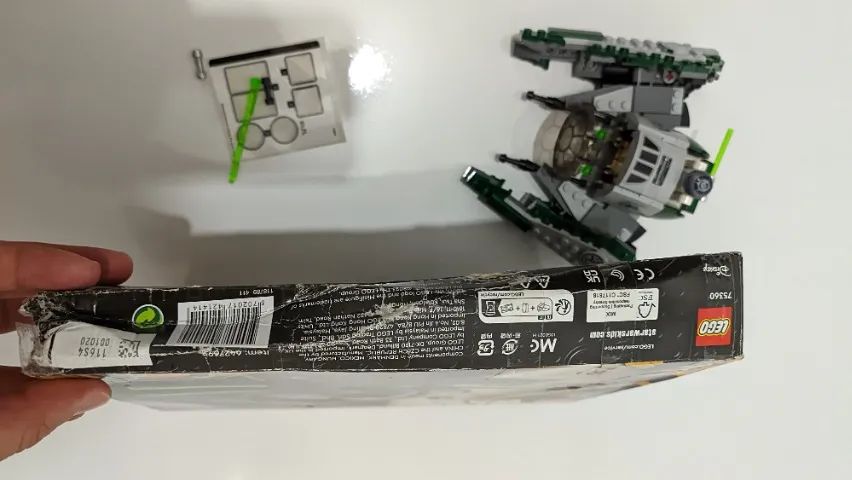 LEGO Set Star Wars TM 75360 O Jedi Starfighter de Yoda 253 peças