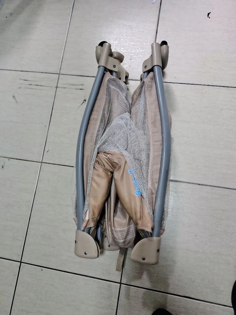 Vendo chiqueirinho Burigotto com colchão - Foto 6