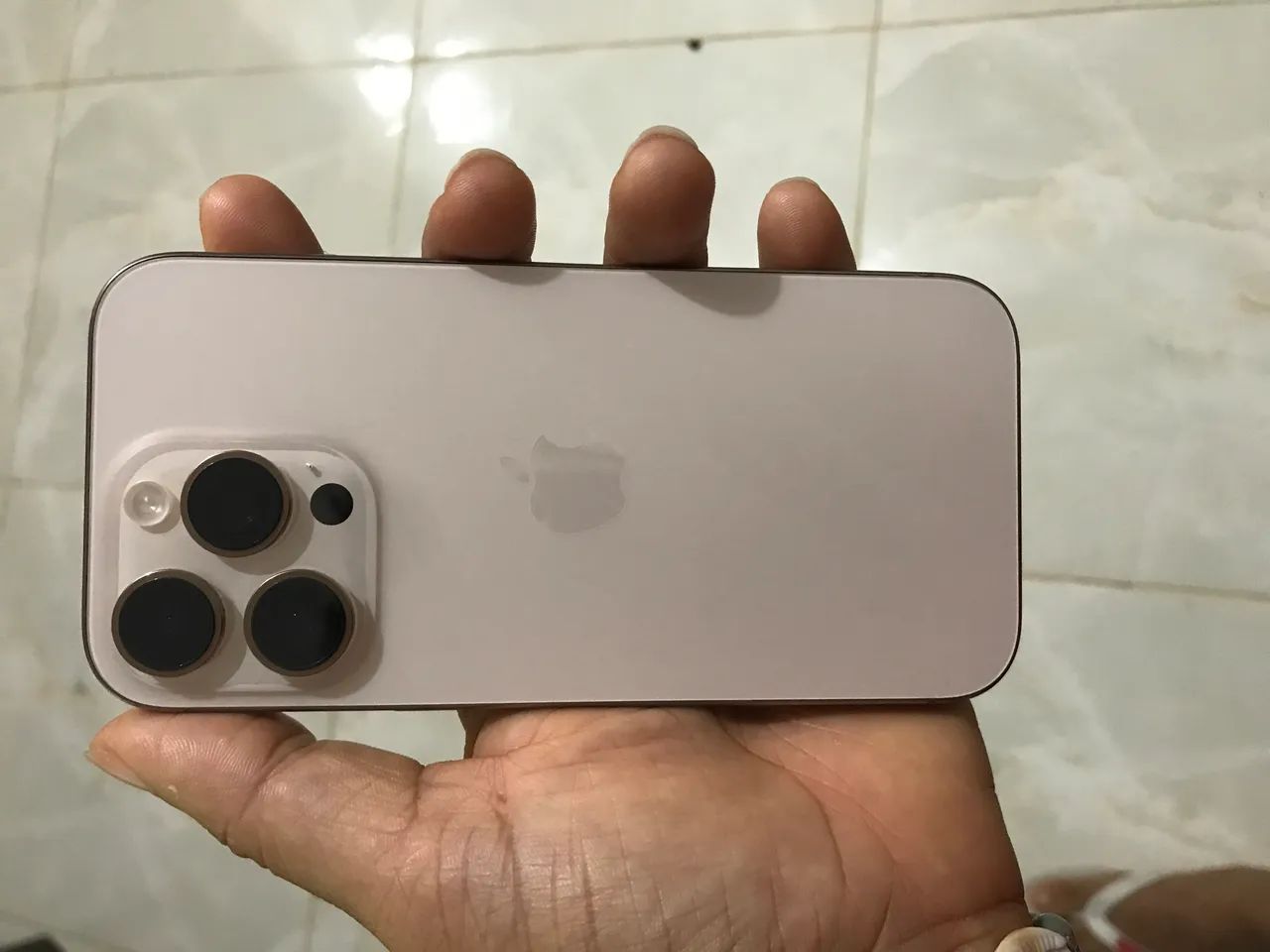 iPhone 16 pro no precinho 5000 .tem conversa no valor!