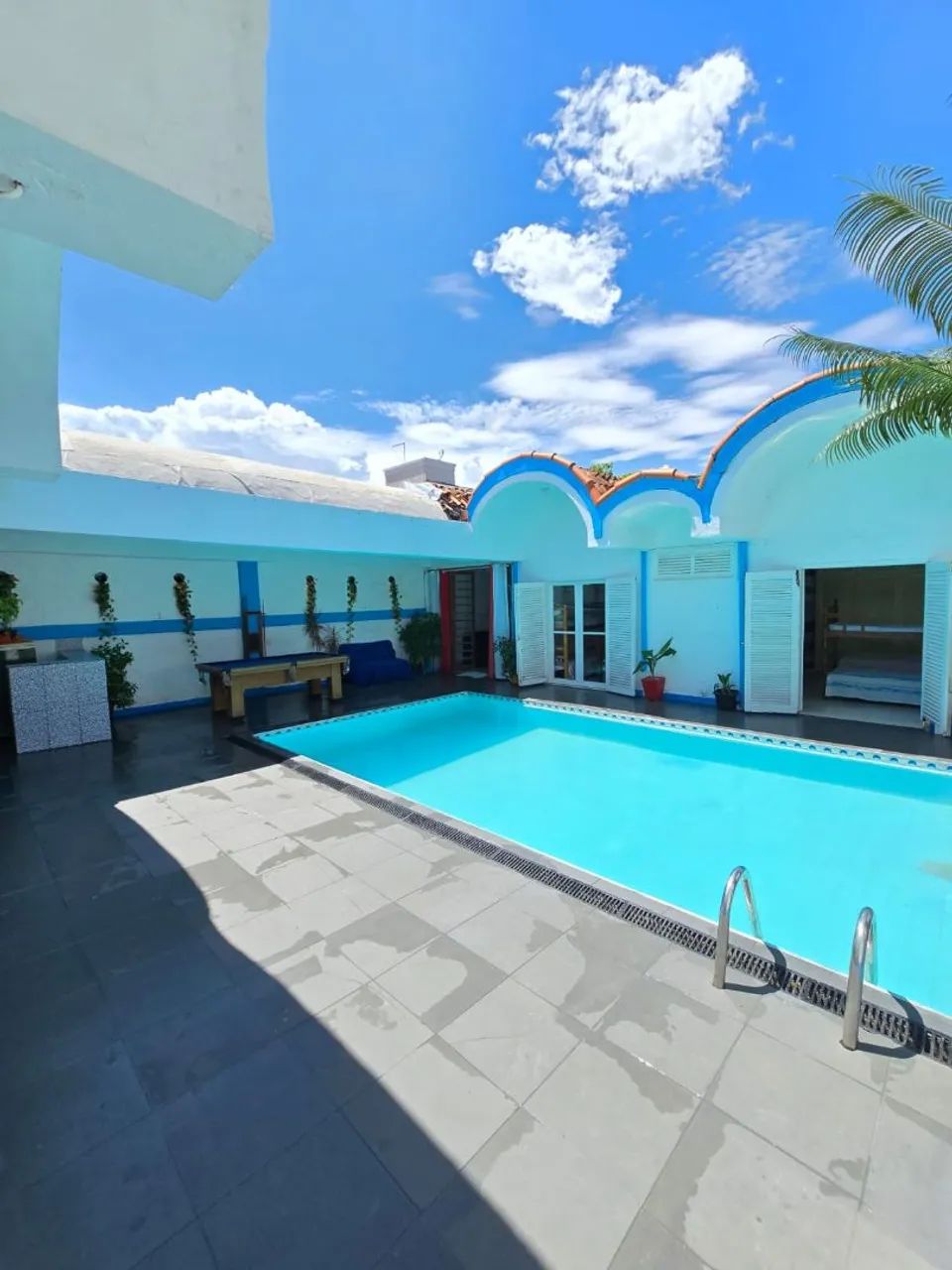 Casa livre ..  piscina grande