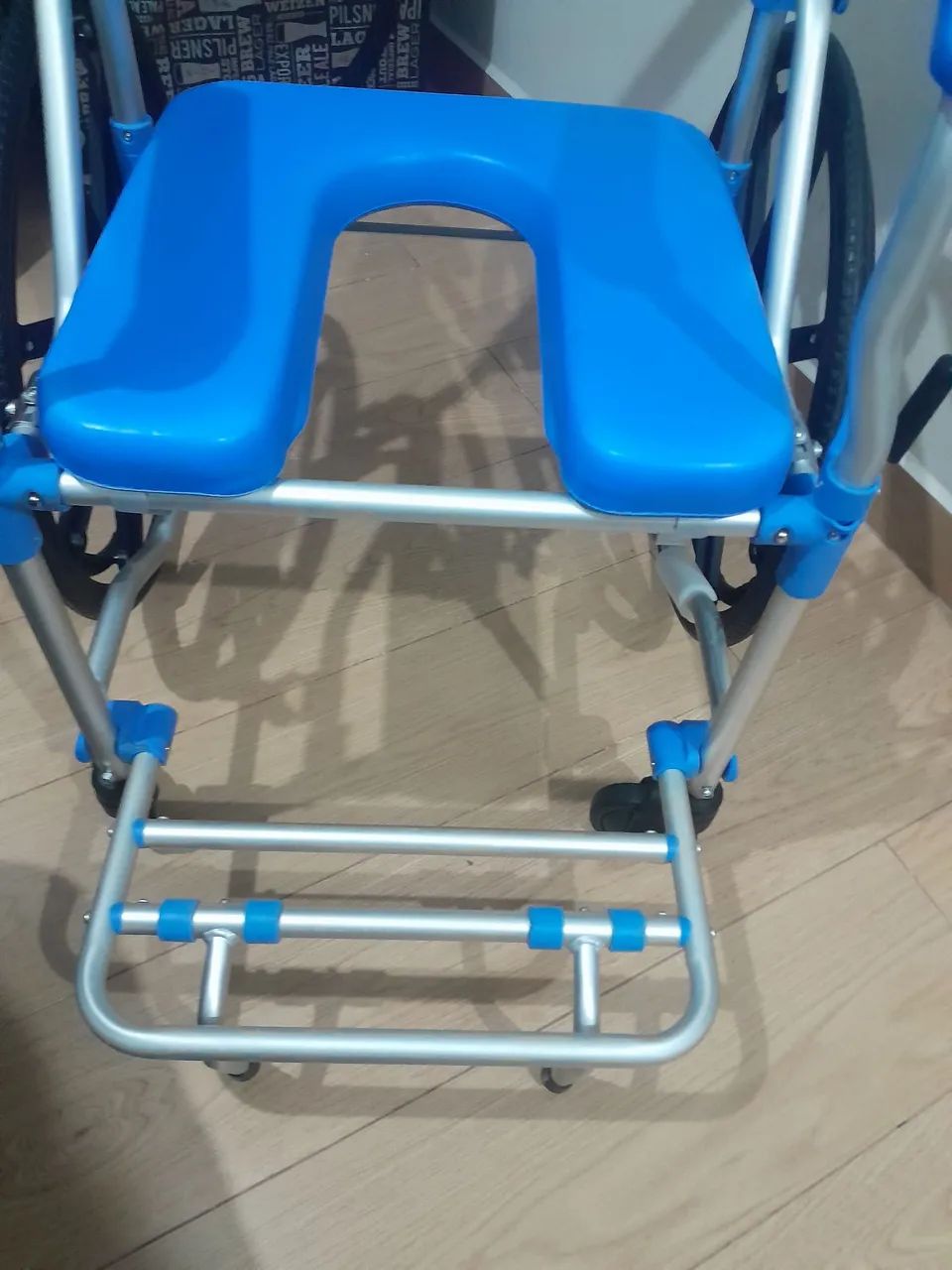 vendo cadeira pra banho - Foto 5