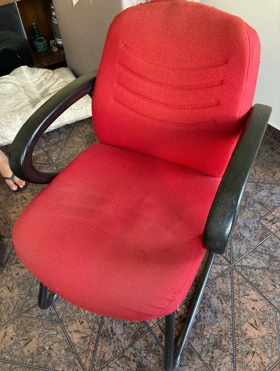 Vendo duas cadeiras de escritório. - Foto 4