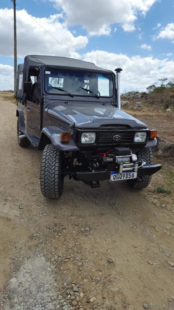 Toyota Band.Jipe Cap.de Aço Chas. Curto Diesel 1994