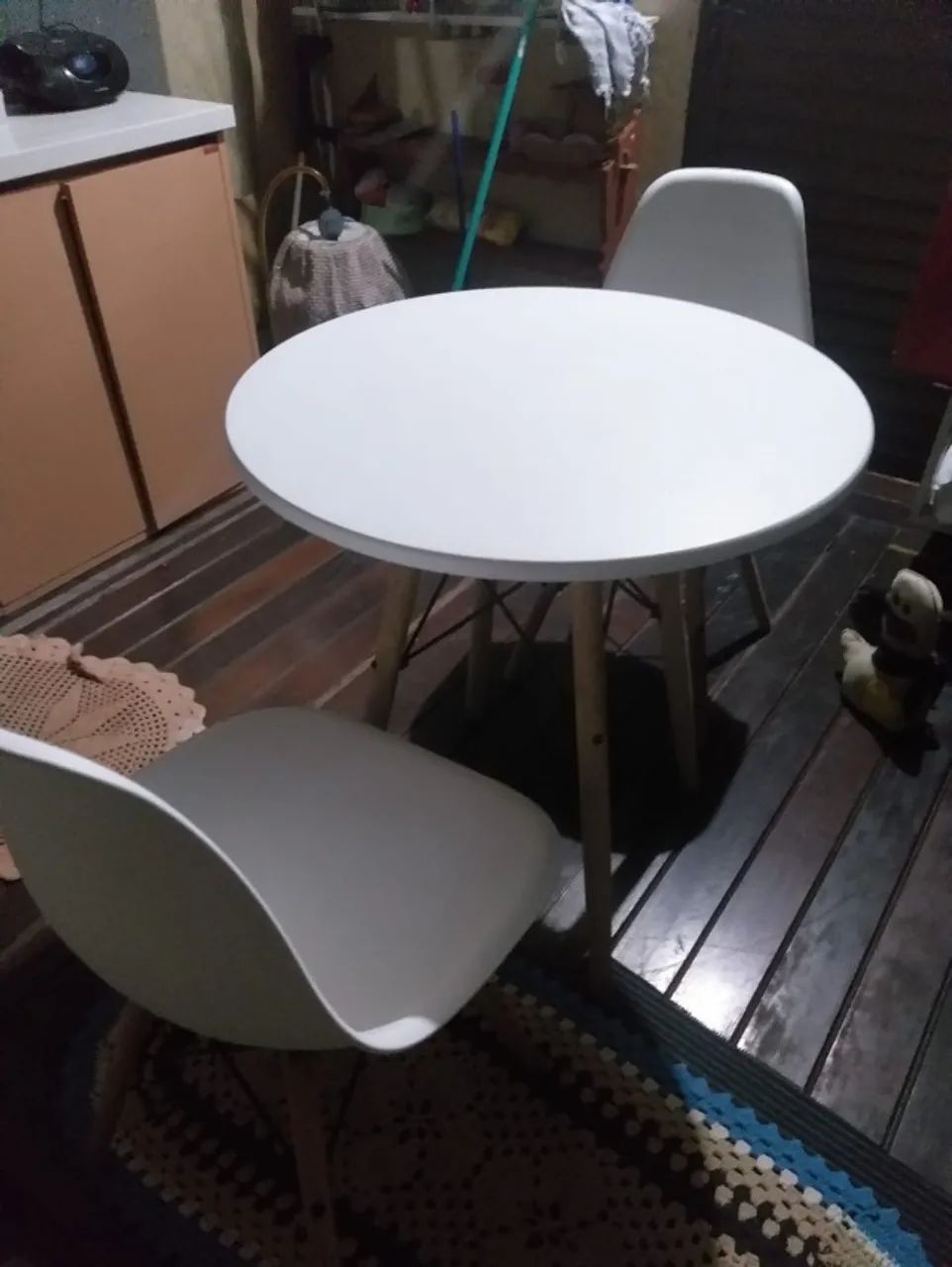Mesa com 2 cadeiras