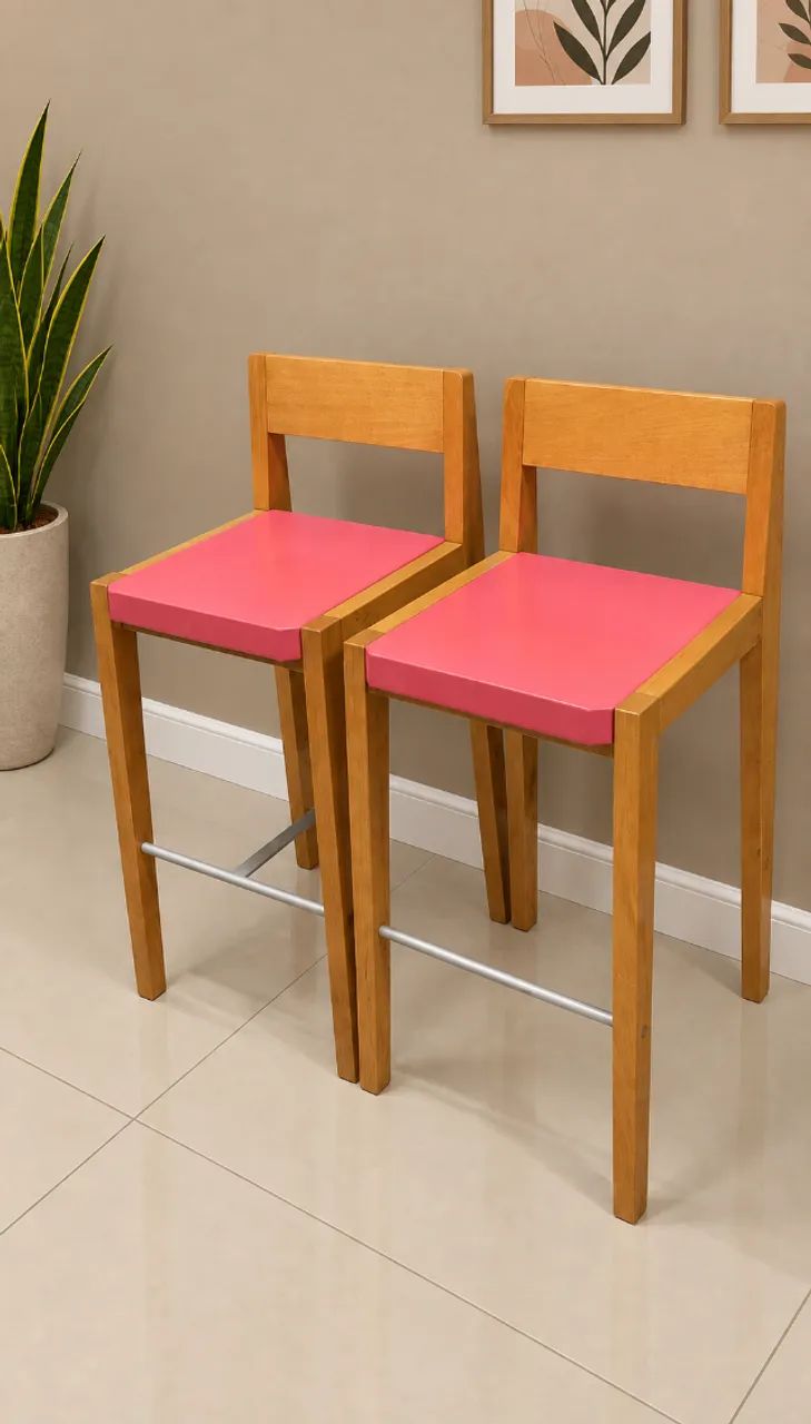 Banquetas altas de madeira (kit com 2)