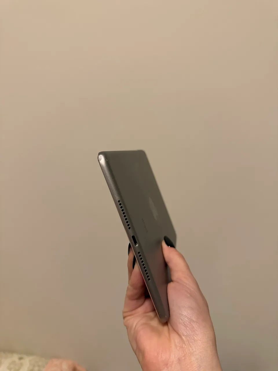 iPad mini 4 128GB conservado + capa - Foto 3