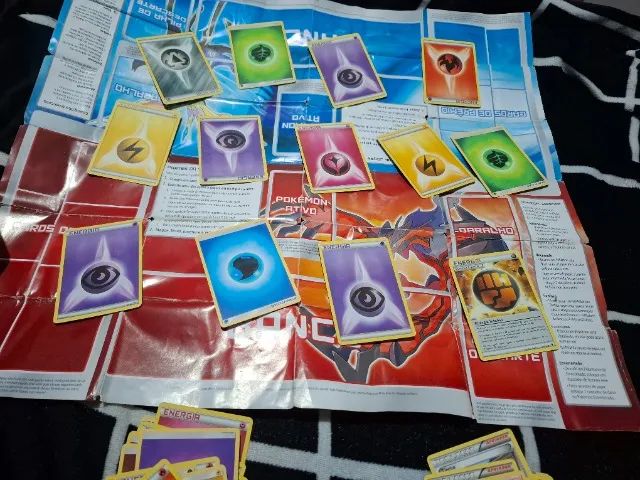 Cartas pokémon caixa com 237 cartas  - Foto 2
