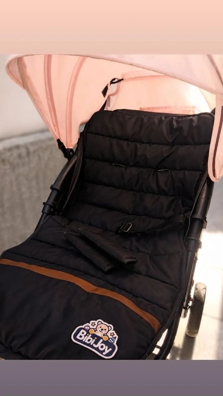 Carrinho de Bebê Bibi Joy - Leve, Prático e Compacto - Foto 4