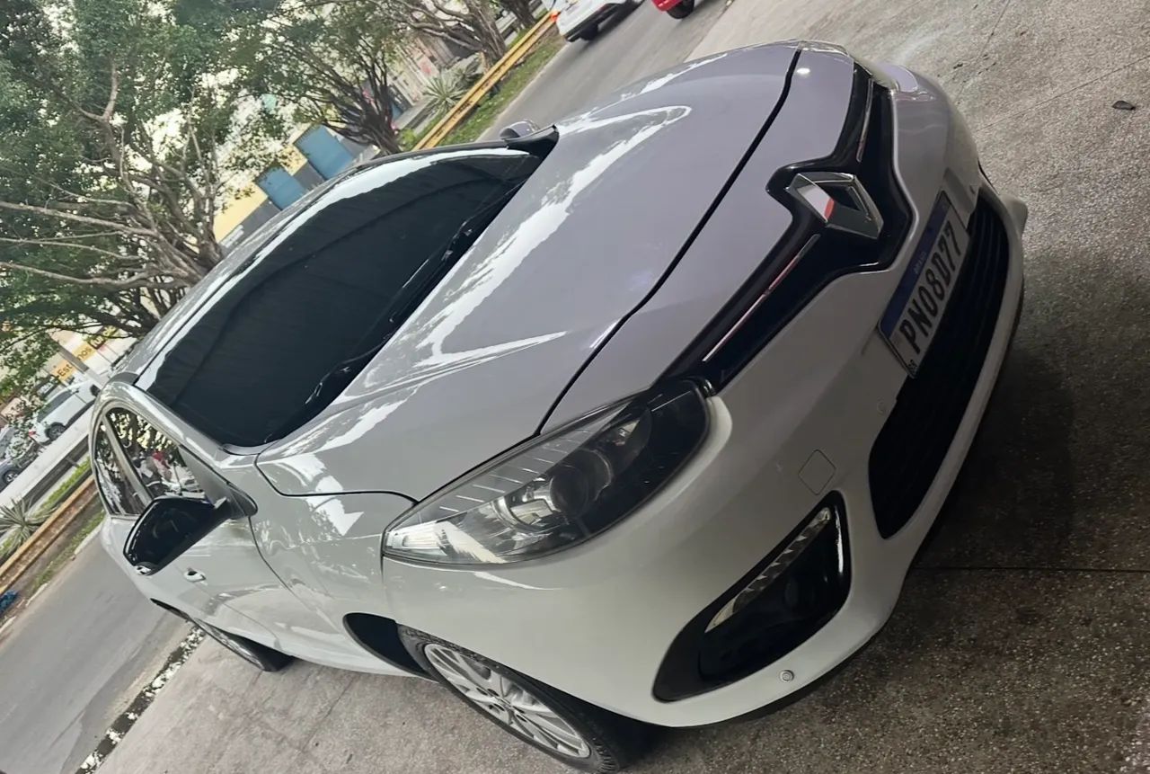 Renault Fluence Sed. Dynamique 2.0 16V Flex Mec. 2015 - Foto 2