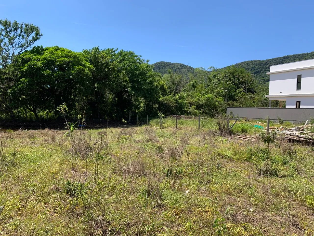 Excelente terreno com 461m no Ribeirão da ilha